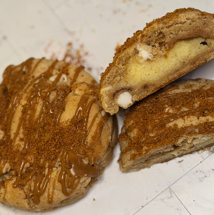 Cookie Butter Cheesecake Stuffed Cookie