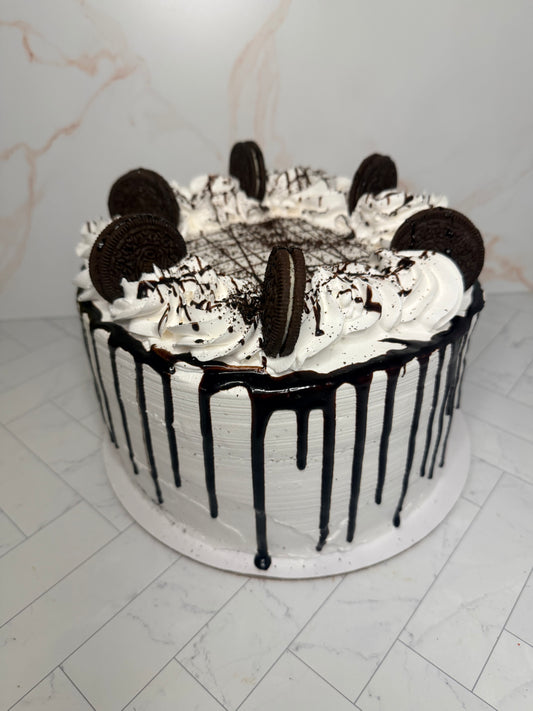Cookie & Cream Cake